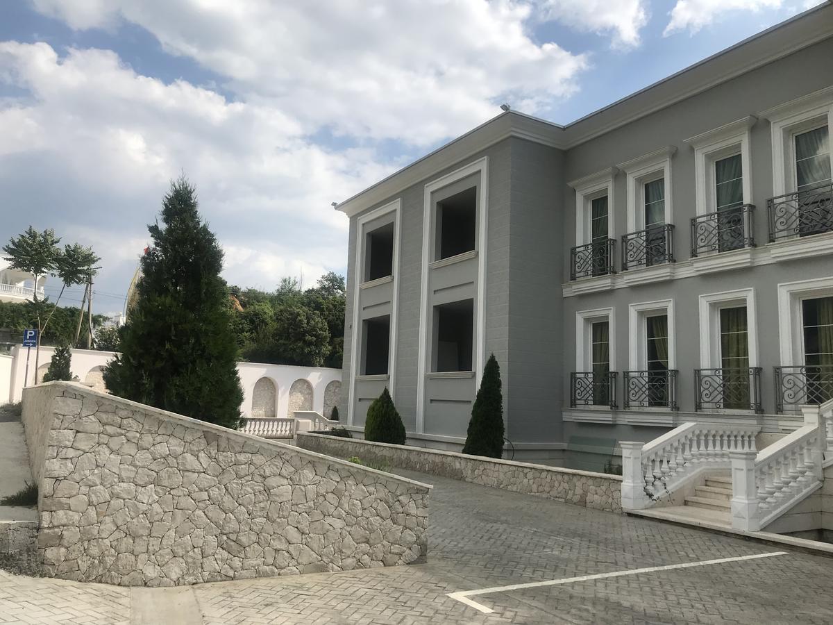 Jurgen Resort Tirana Exterior photo