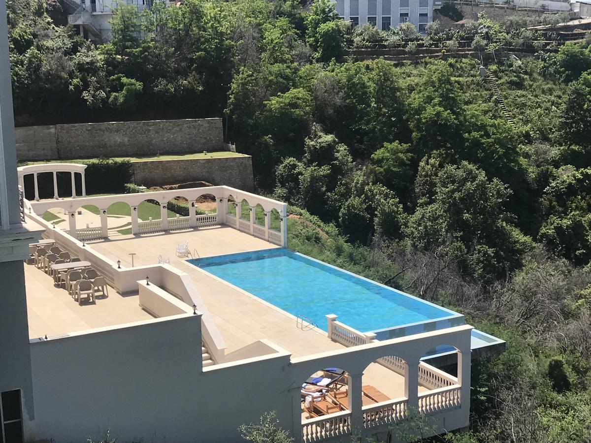 Jurgen Resort Tirana Exterior photo